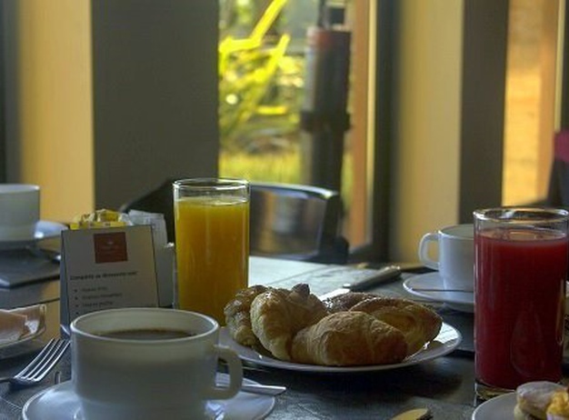 Desayuno Buffet Regency Park Hotel en Montevideo