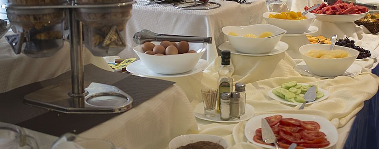 Desayuno Regency Way Montevideo Hotel en Montevideo